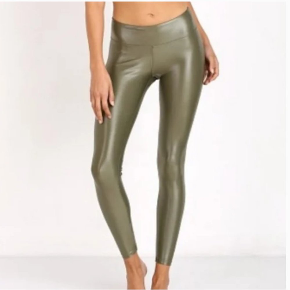 Koral Lustrous Hi-Rise Leggings in Agave. Size small